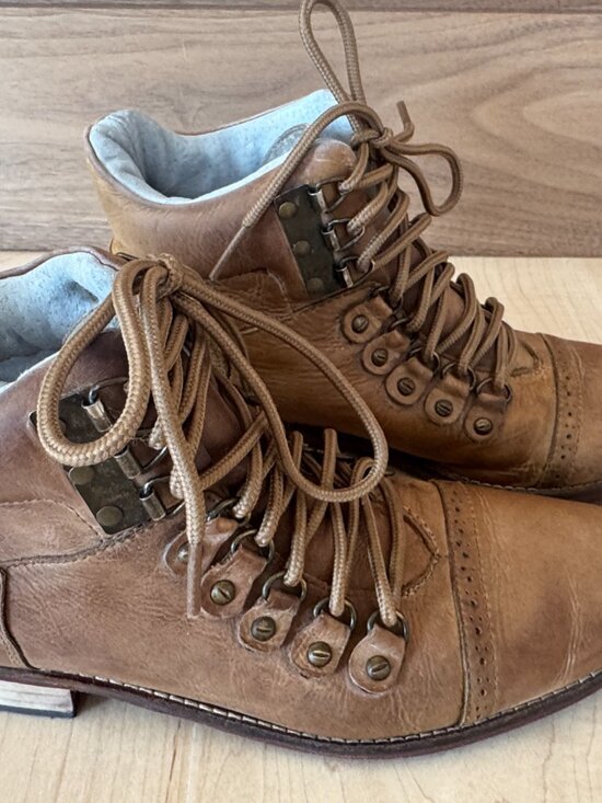 Free People Shoes - Free People Ventura Leather Ankle Boots - Professionally Resoled! size 40 W 8.5